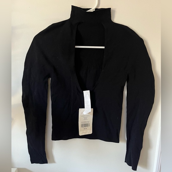 Fabletics Open Back Long Sleeved Top - Picture 3 of 5